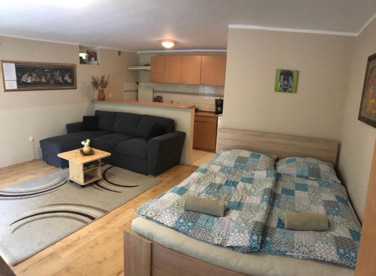 Tulipan Apartman Эгер Экстерьер фото