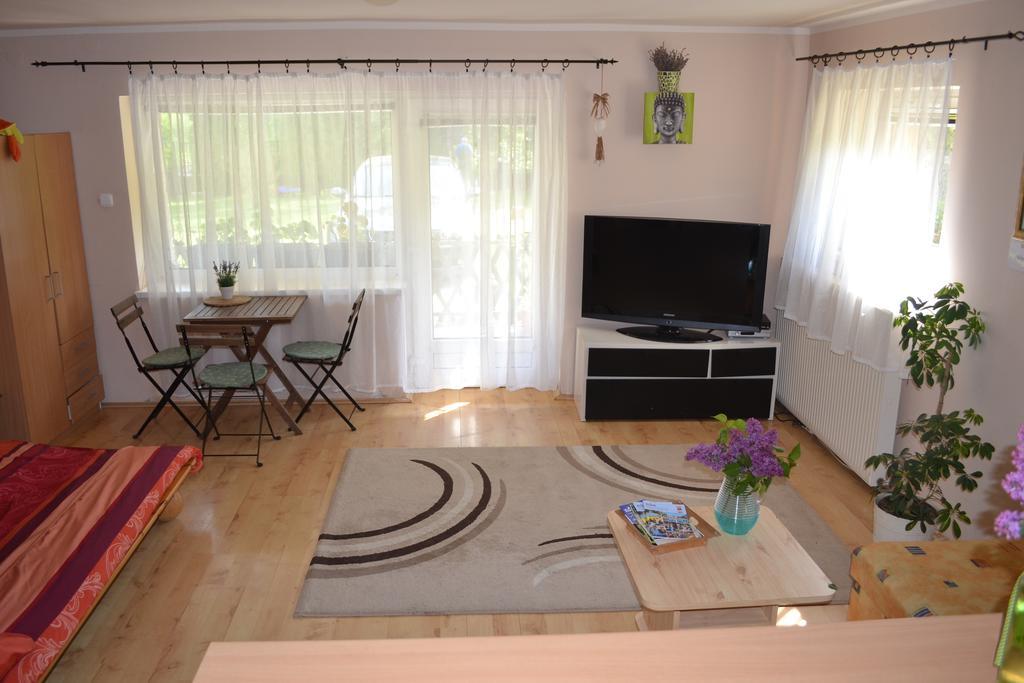 Tulipan Apartman Эгер Экстерьер фото