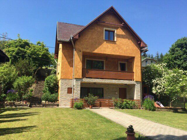Tulipan Apartman Эгер Экстерьер фото